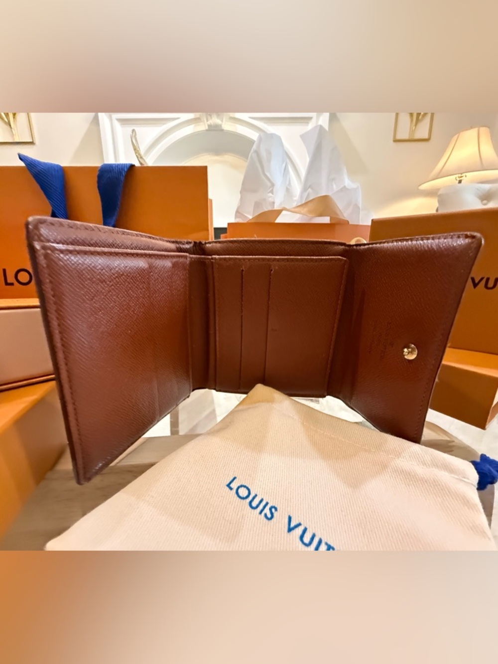 Louis Vuitton Black Monogram Snap-Button Detail - Picture 13 of 14